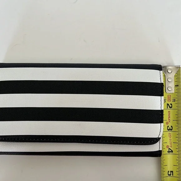 KUT from the Kloth Stripe Wallet - Picture 8 of 8